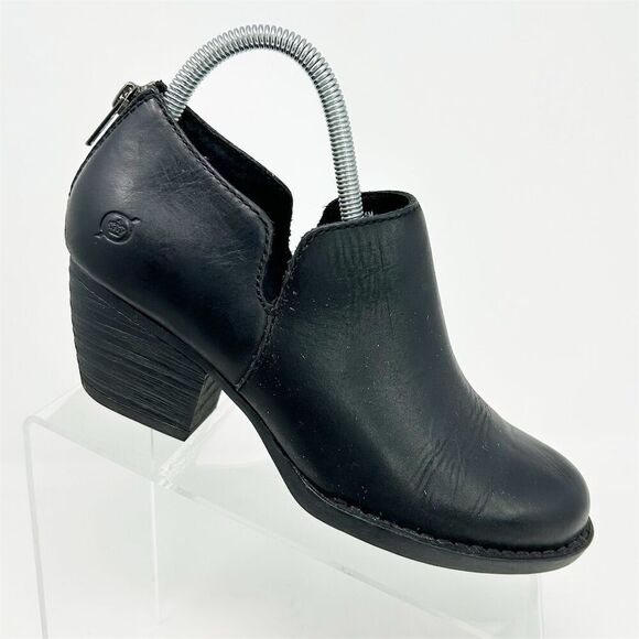 Born Antonia Black Leather Heeled Ankle Booties Size 7.5M Casual Back Zipper - Picture 1 of 14